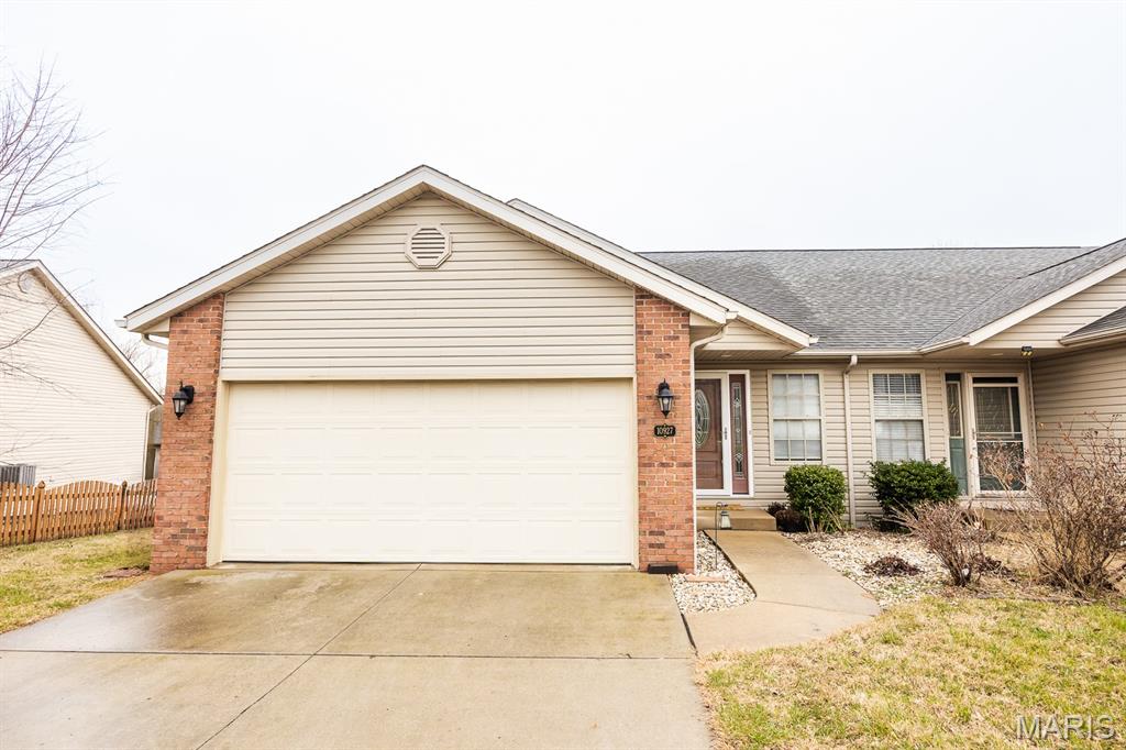 10927 Upland Terrace Lebanon, IL 62254 - Photo 1 of 26