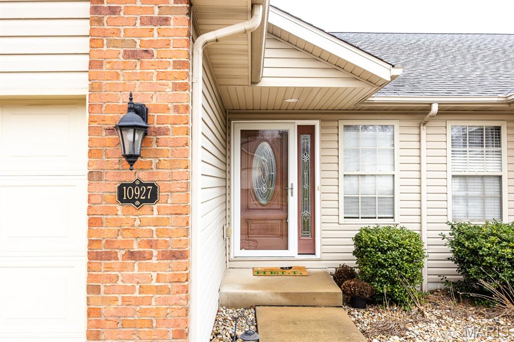 10927 Upland Terrace Lebanon, IL 62254 - Photo 2 of 26