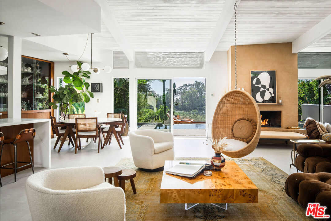 2102 Ridgemont Drive Los Angeles, CA 90046 - Photo 19 of 32