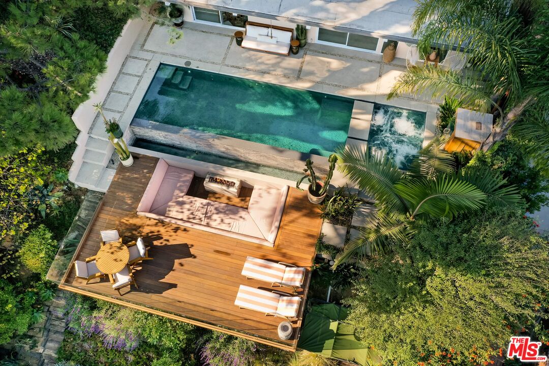 2102 Ridgemont Drive Los Angeles, CA 90046 - Photo 25 of 32