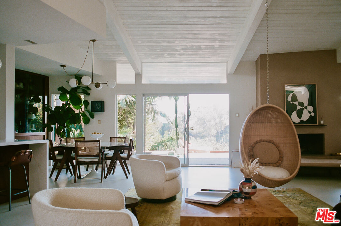 2102 Ridgemont Drive Los Angeles, CA 90046 - Photo 29 of 32