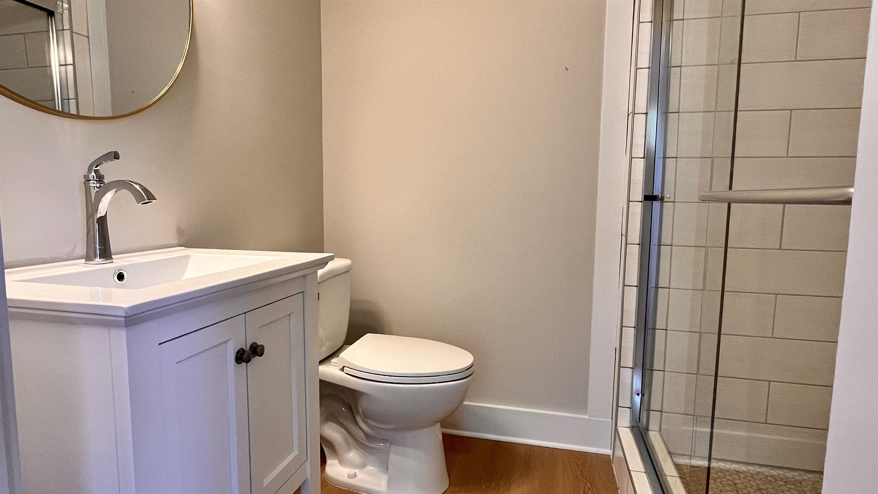 406 South Fenwick Road Memphis, TN 38111 - Photo 15 of 23 a bathroom with a sink and a toilet