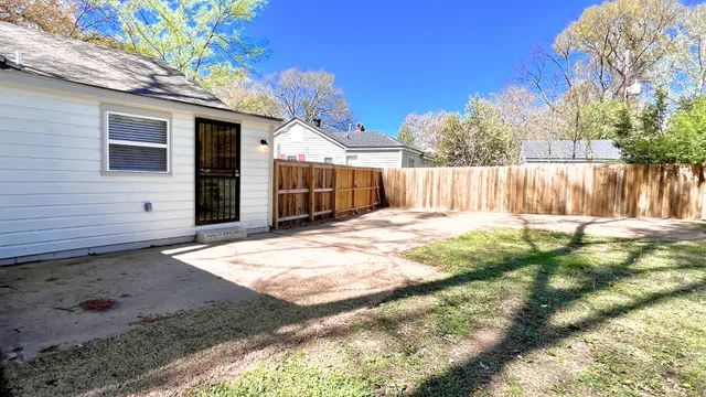 $219,900 | 406 South Fenwick Road, Memphis, TN 38111