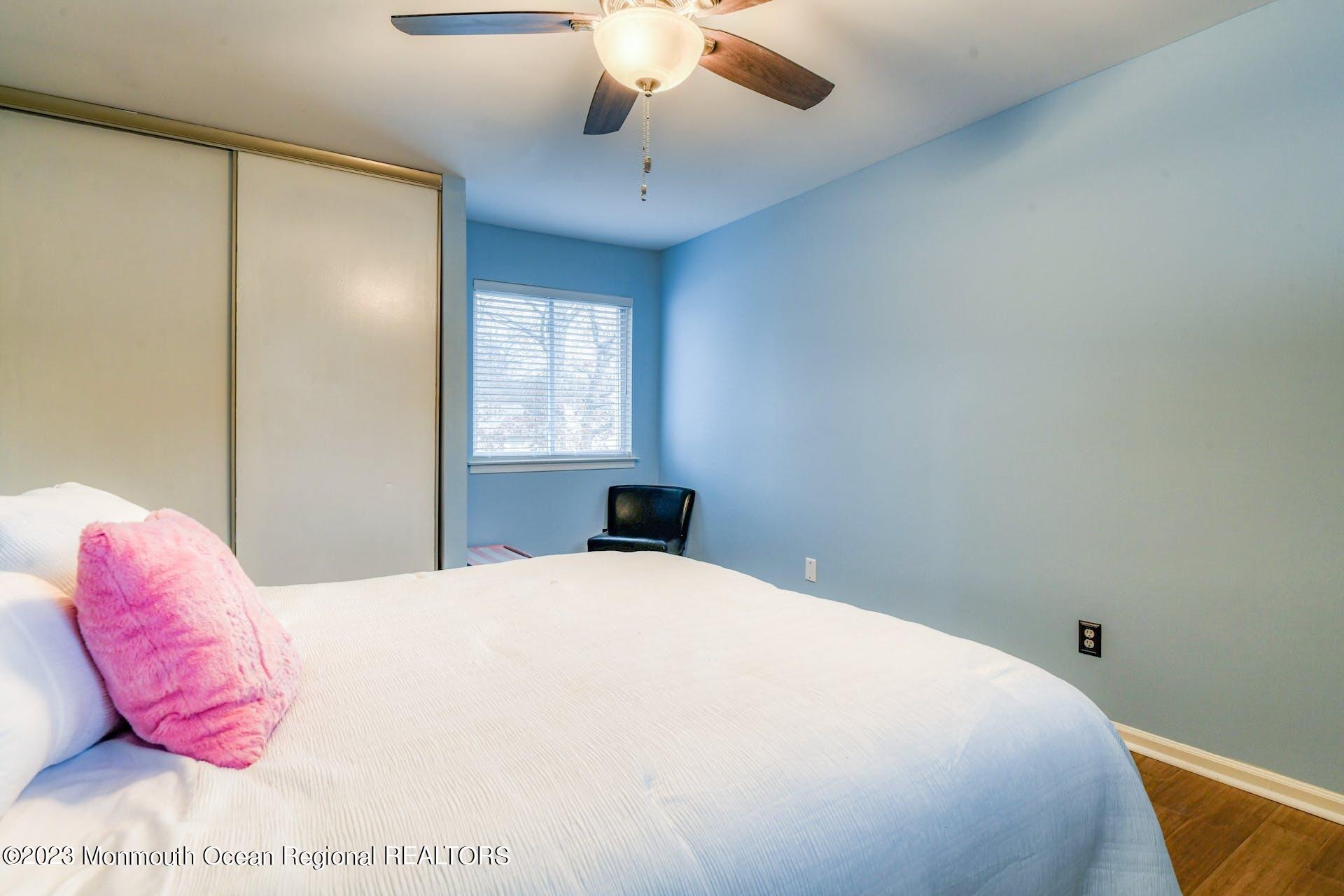98 Starlight Road Howell, NJ 07731 - Photo 21 of 31 023-433596-DSC_6462_26_12117169