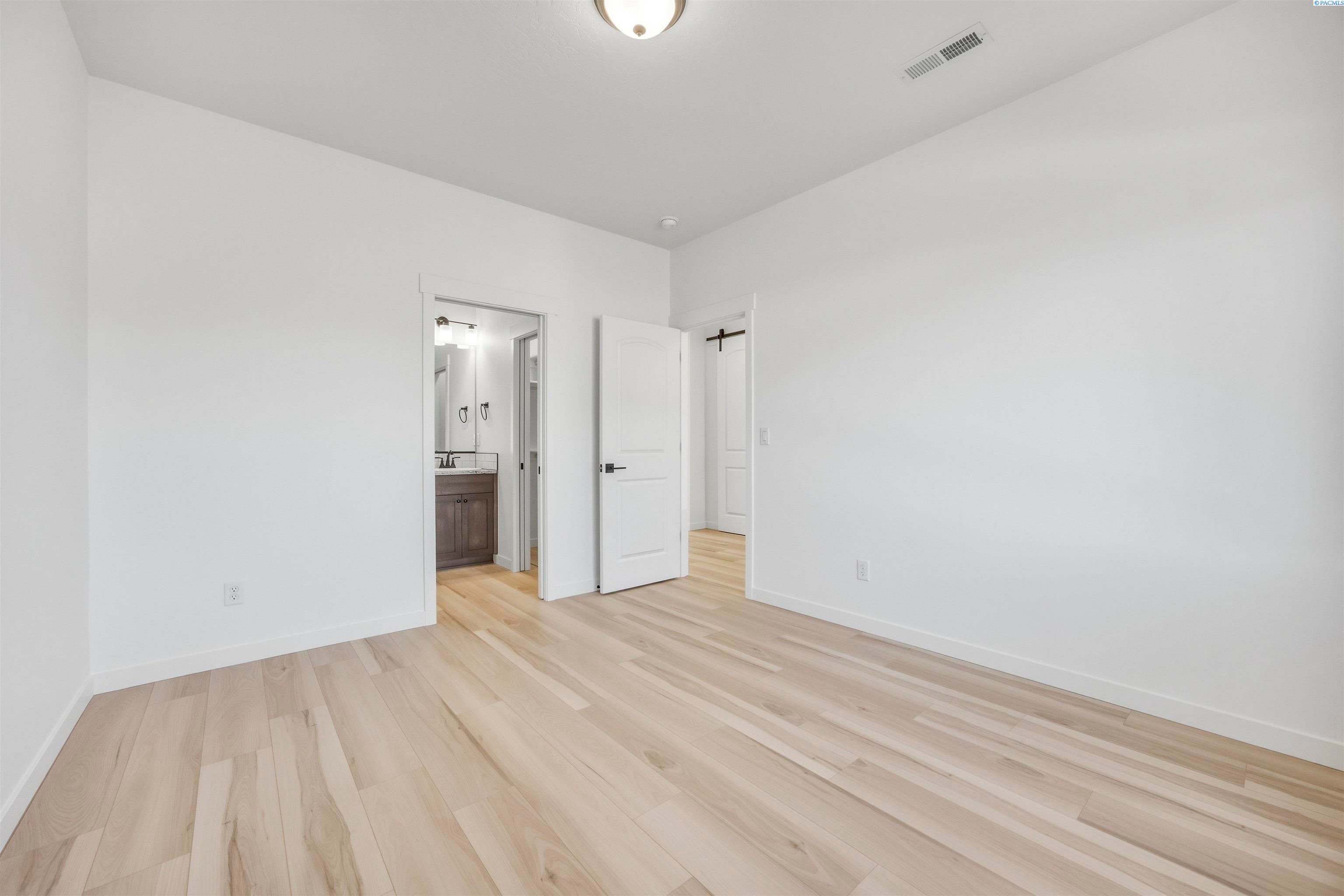 128 Scott Road Prosser, WA 99350 - Photo 29 of 38 Gallery Image 29