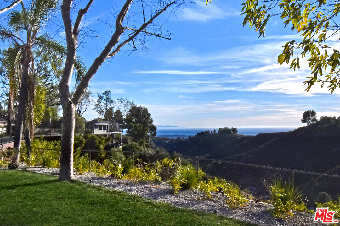 2037 Stradella Road Los Angeles, CA 90077 - Photo 30 of 33 a view of an outdoor space with mountain view