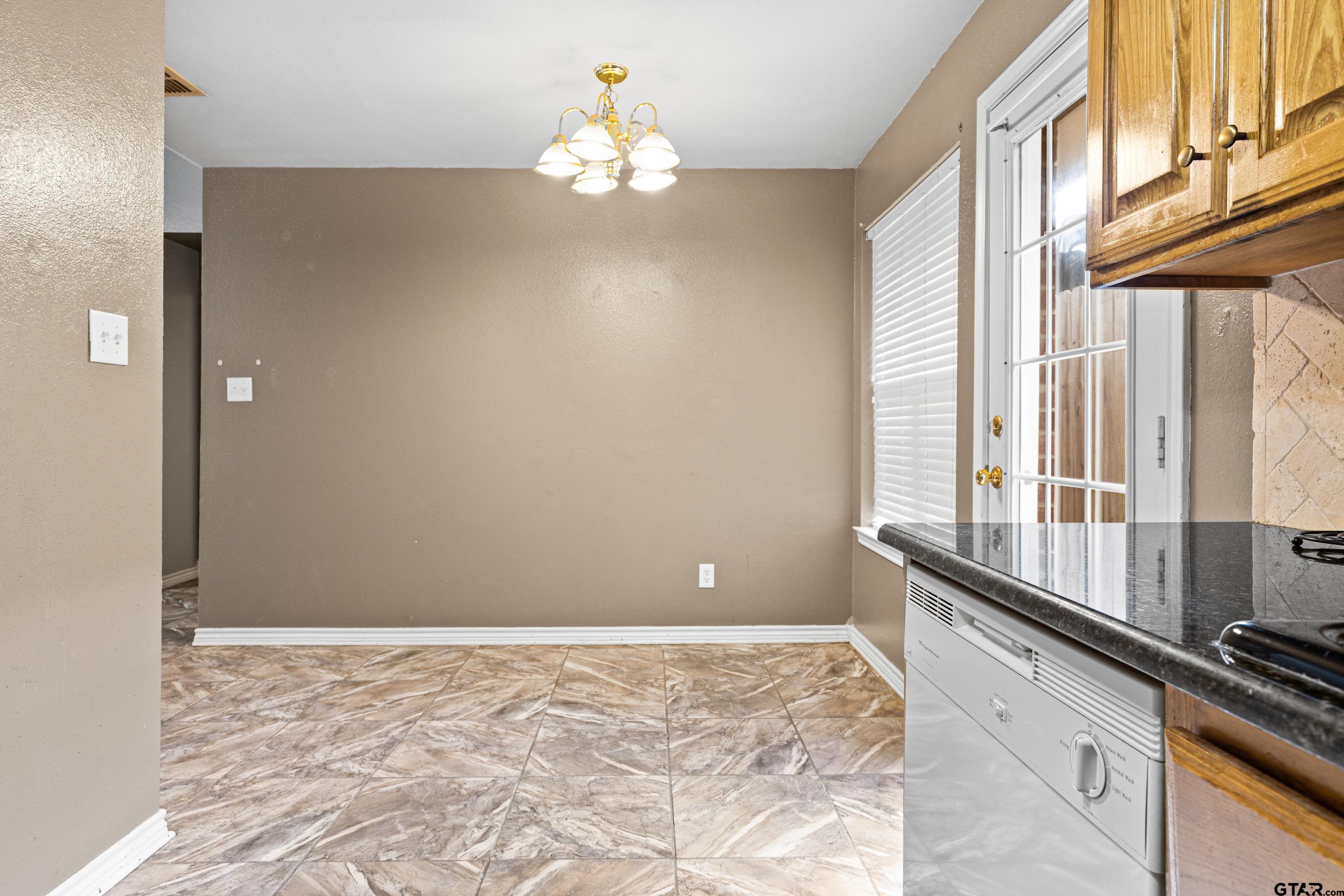 3631 Andrea Street Longview, TX 75604 - Photo 16 of 44