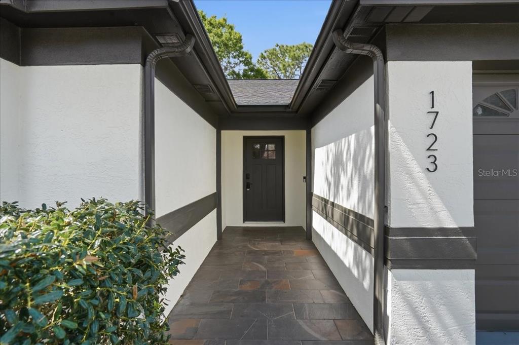 1723 Elk Spring Drive Brandon, FL 33511 - Photo 2 of 21 a view of a hallway with entryway