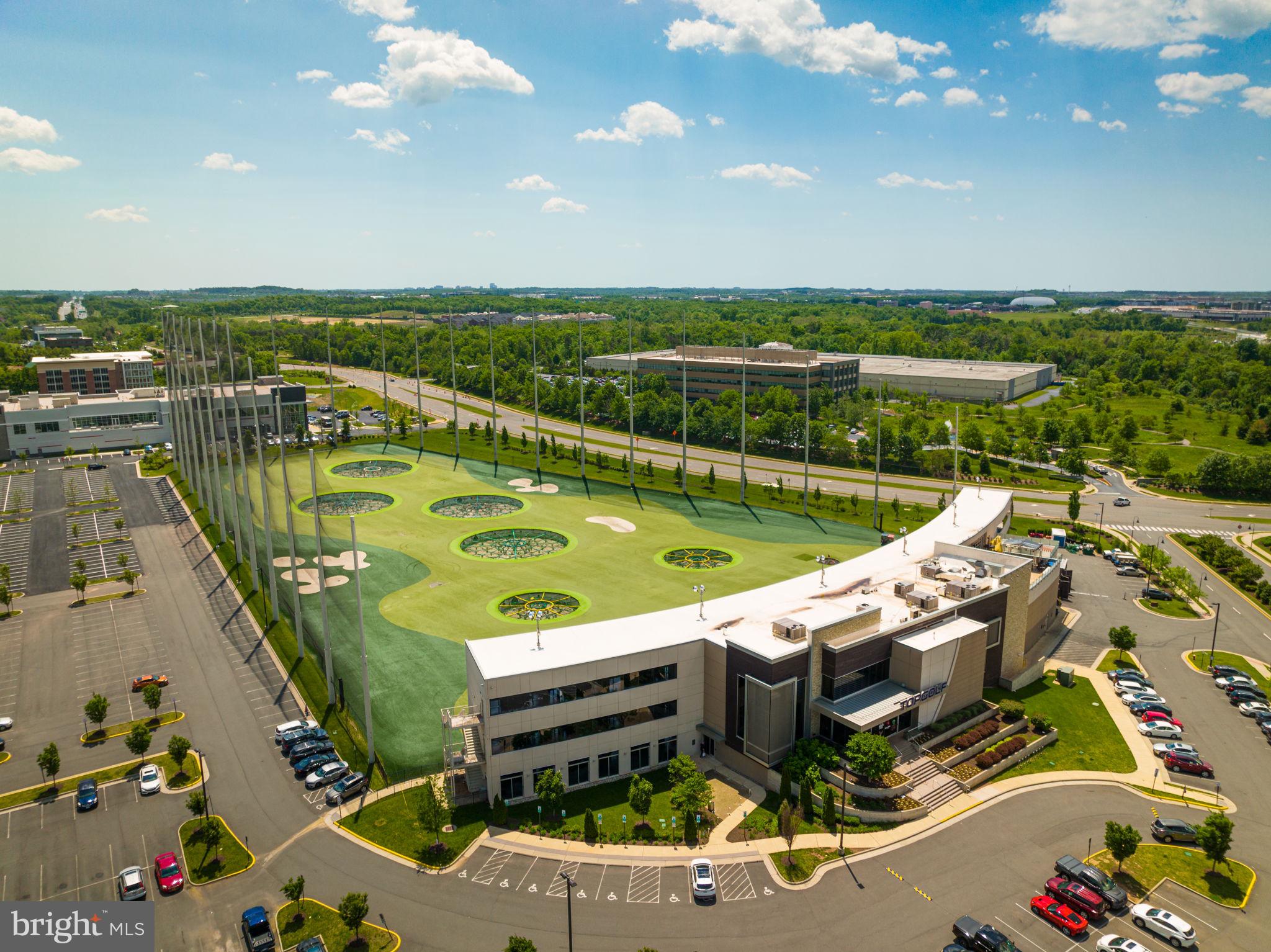 44487 Wolfhound Square Ashburn, VA 20147 - Photo 36 of 39 an aerial view of a house with a garden