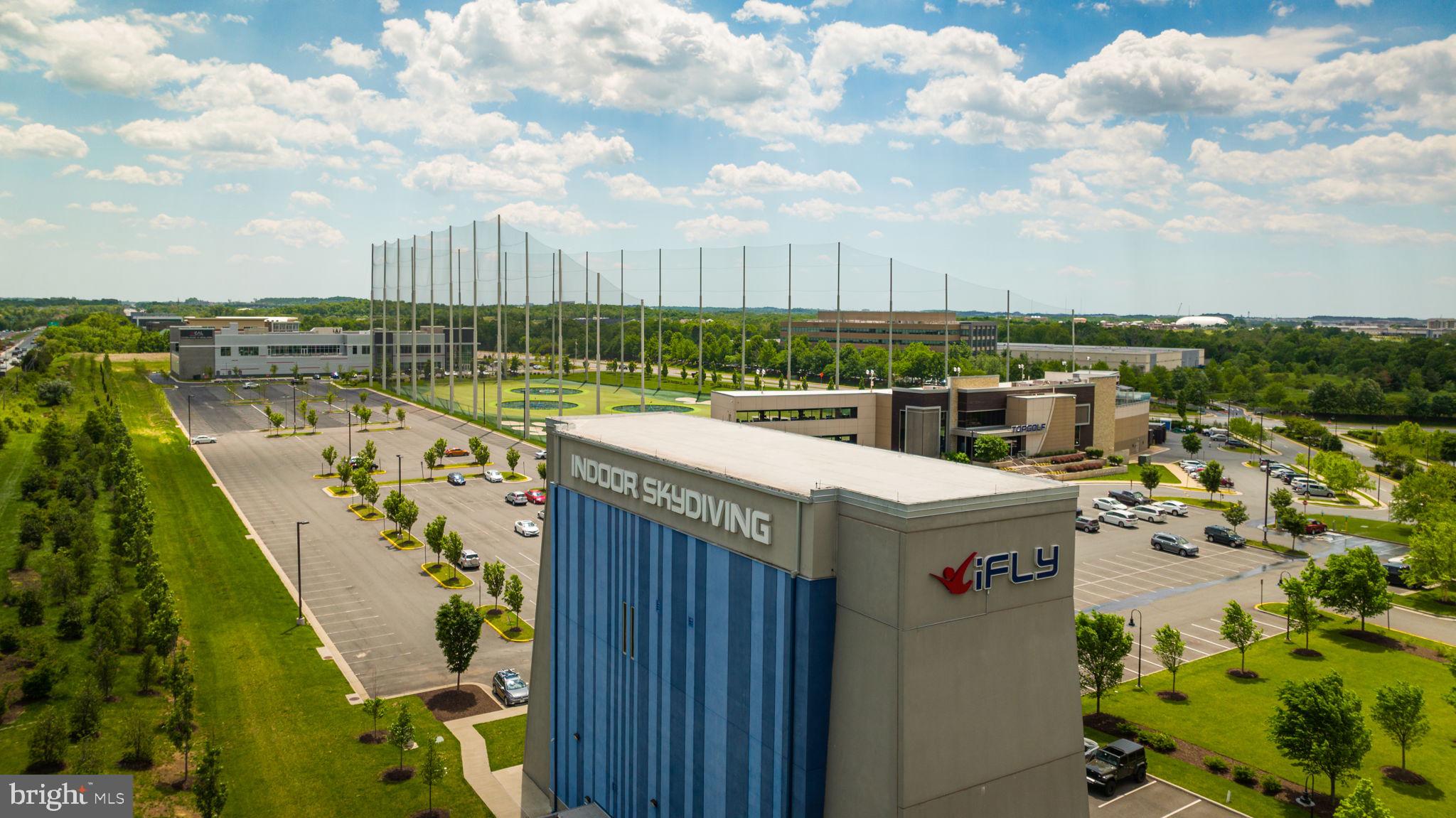 44487 Wolfhound Square Ashburn, VA 20147 - Photo 37 of 39 a picture of city view