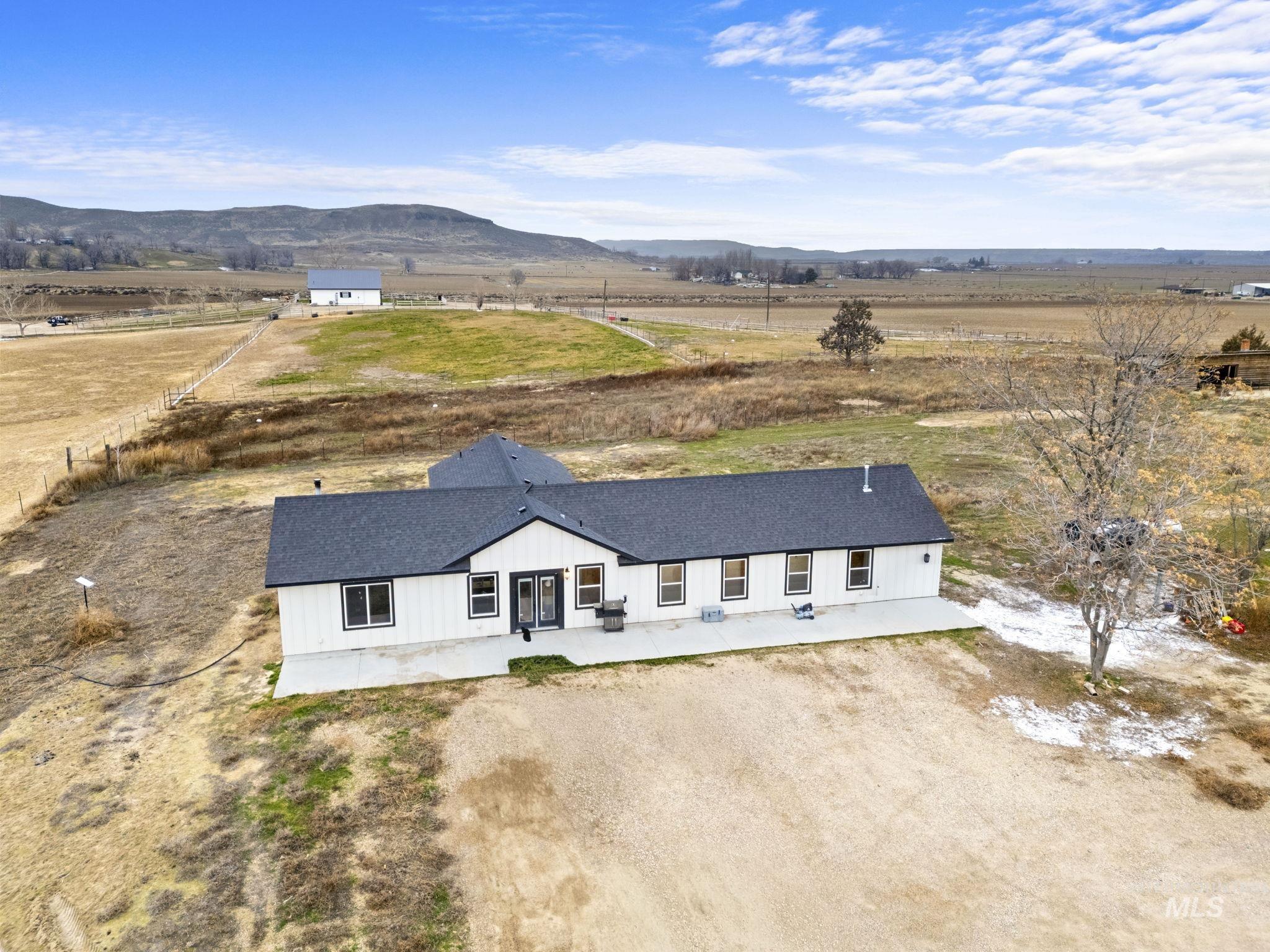 1651 Graveyard Point Road Homedale, ID 83628 - Photo 6 of 47