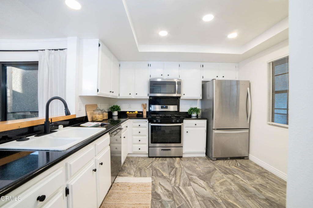 130 Monterey Road, Unit 205 South Pasadena, CA 91030 - Photo 4 of 35 Pasadena_17