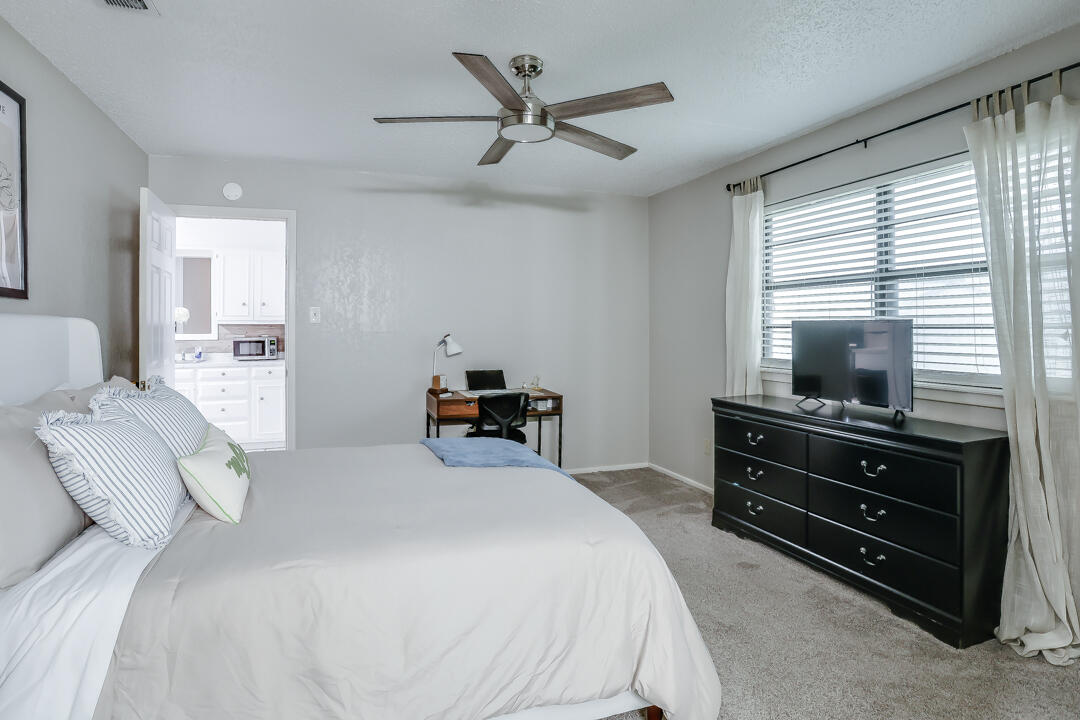 2307 80th Street Lubbock, TX 79423 - Photo 11 of 17 2307-110