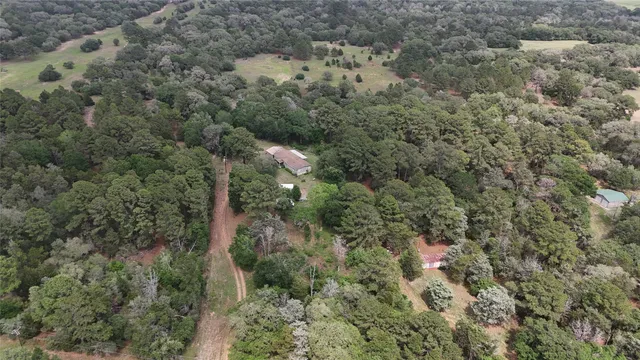 $214,500 | 2183 Farm To Market 3283 Hallettsville Tx 77964, Hallettsville, TX 77964