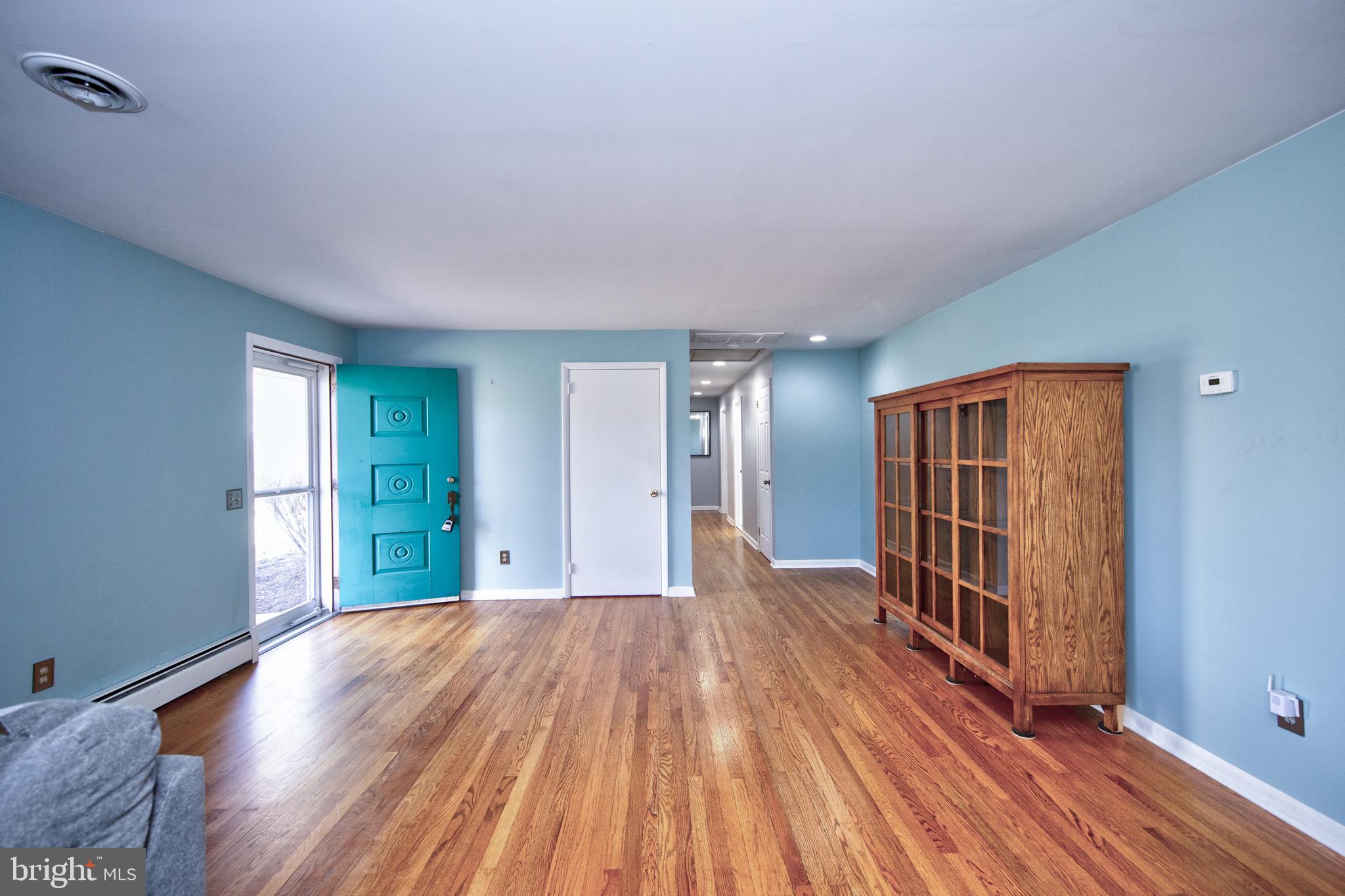 8 Weaver Meadows Road Conowingo, MD 21918 - Photo 3 of 40 Main Level Living Area