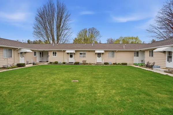 $218,000 | 5786 Leisure S Drive Southeast, Unit 193, Kentwood, MI 49548