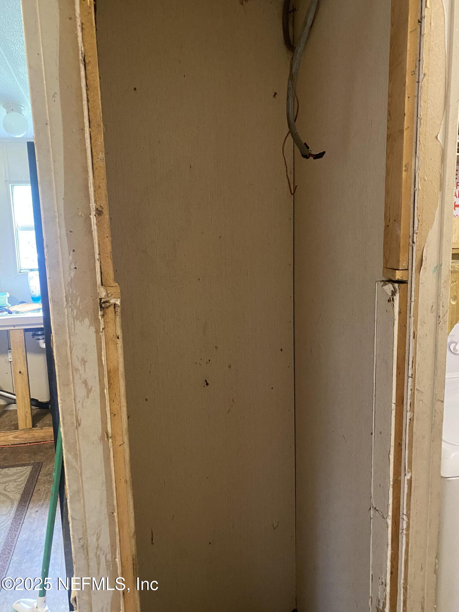 10017 Factory Avenue Hampton, FL 32044 - Photo 6 of 11 a bathroom with a shower