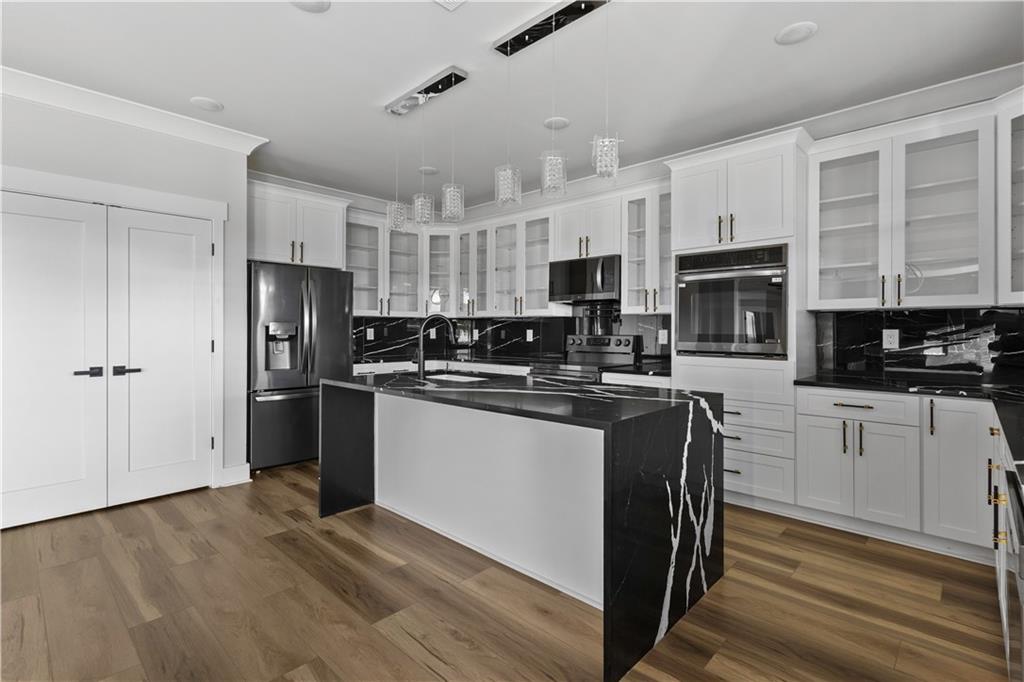 392 Price Place Northwest Norcross, GA 30071 - Photo 10 of 35