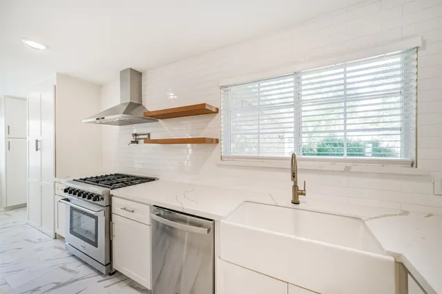 $299,999 | 10503 Windriver Drive, Houston, TX 77070