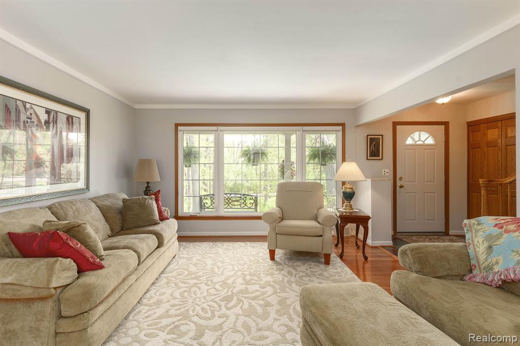 5690 Cobb Creek Road Rochester, MI 48306 - Photo 5 of 50