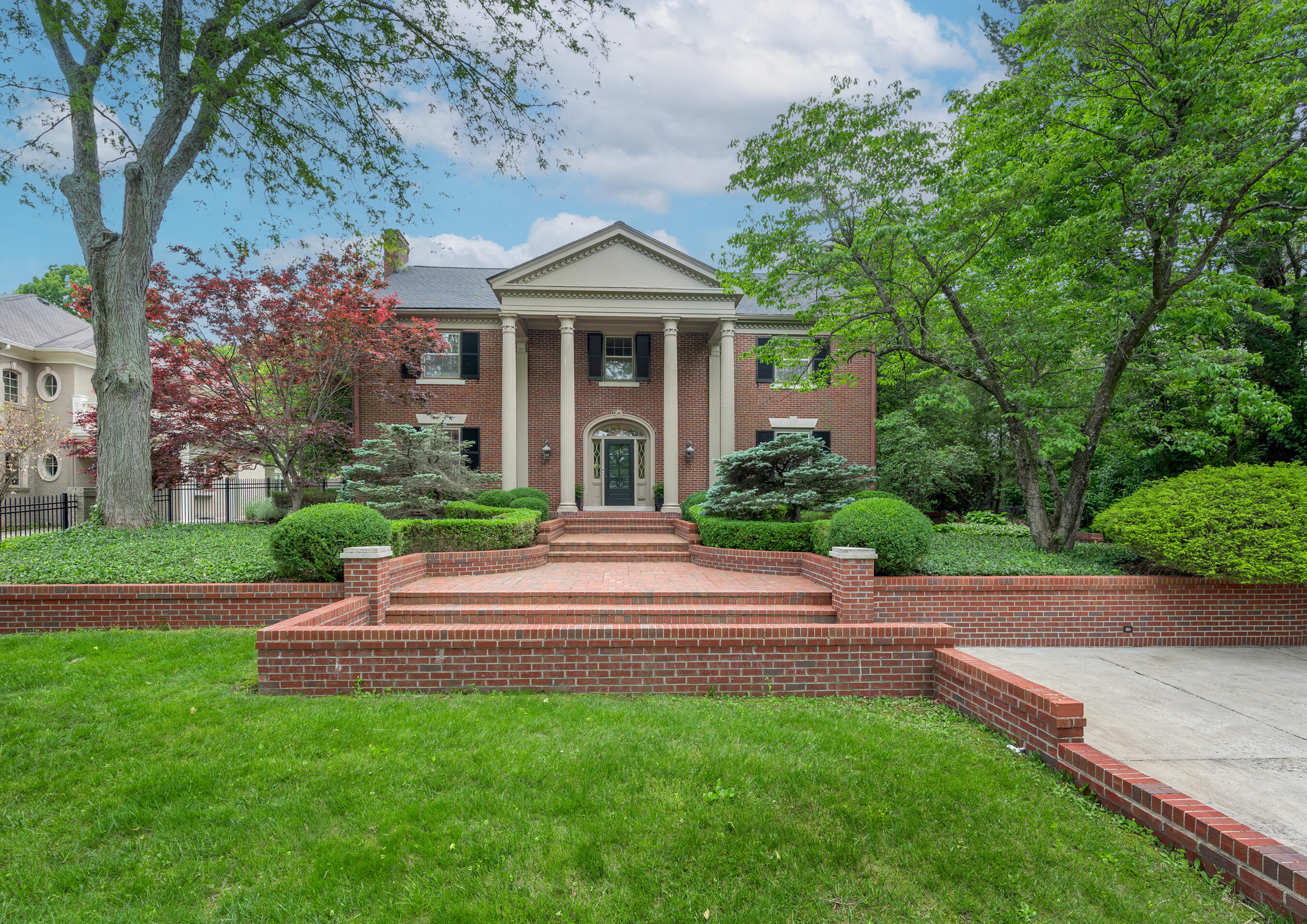 1656 Richmond Road Lexington, KY 40502 - Photo 1 of 80 TDB_6601copy