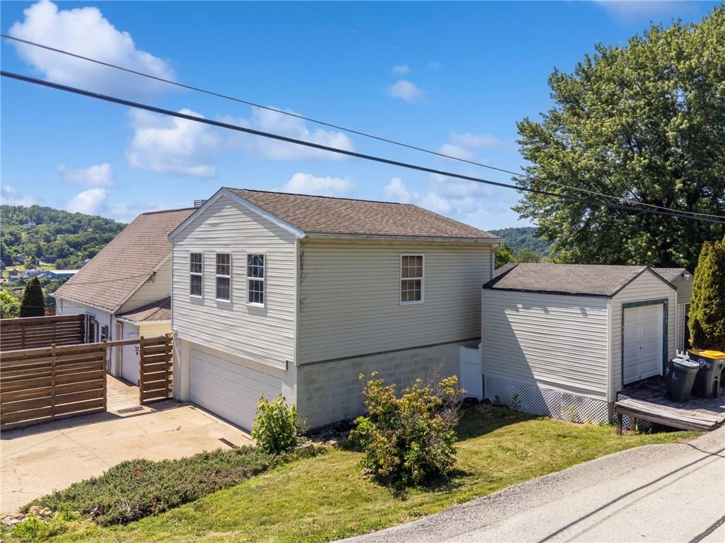 512 5th Street Webster, PA 15087 - Photo 1 of 37
