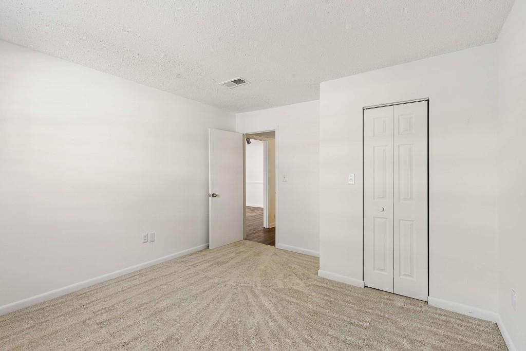 6900 Roswell Road, Unit Q6 Atlanta, GA 30328 - Photo 22 of 38 a view of an empty room