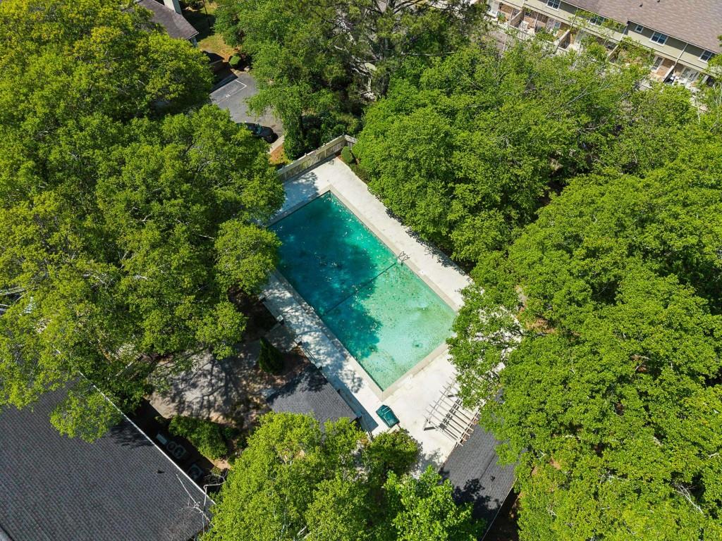 6900 Roswell Road, Unit Q6 Atlanta, GA 30328 - Photo 36 of 38 a view of a garden