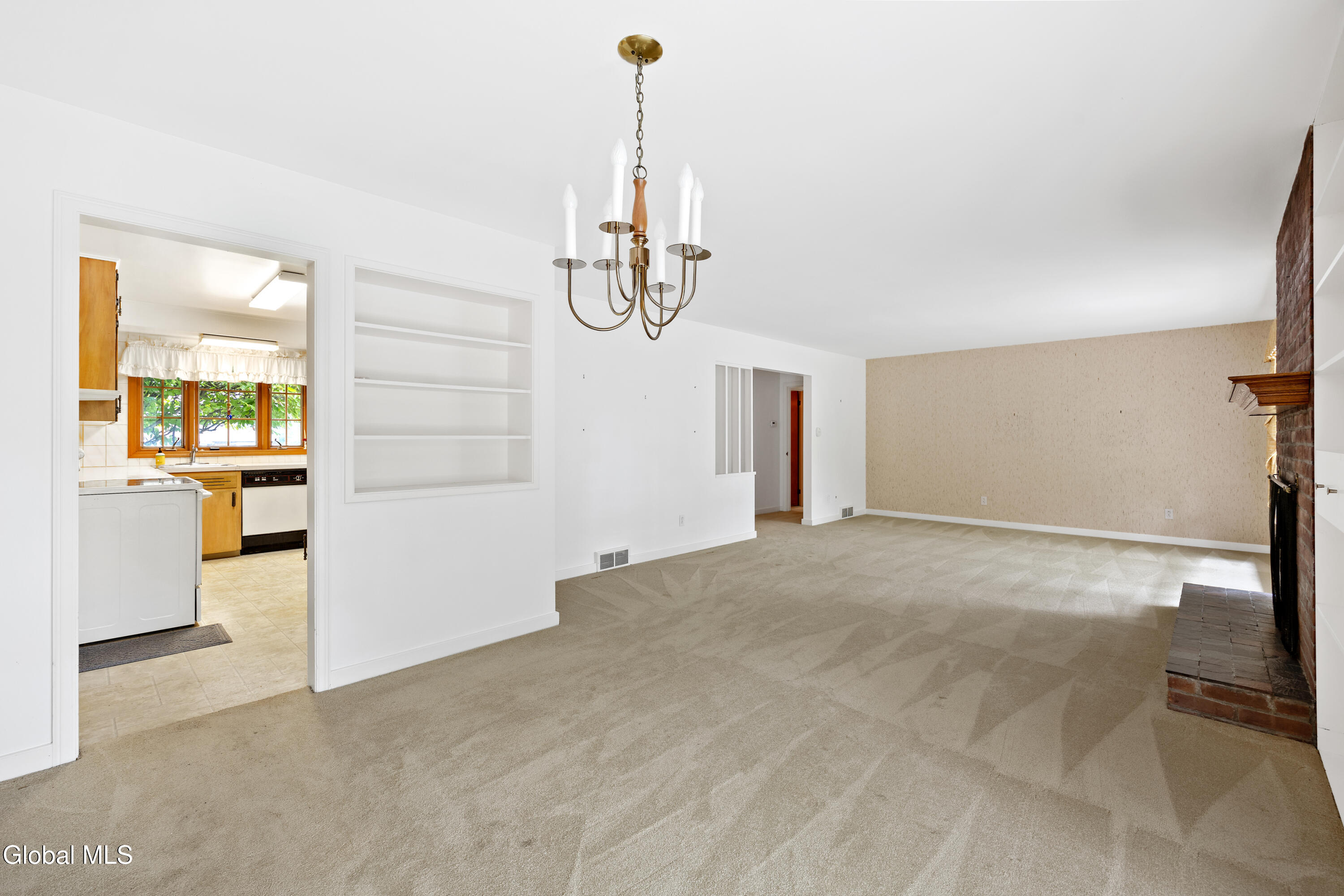 2472 Hilltop Road Niskayuna, NY 12309 - Photo 15 of 42 1 (19)