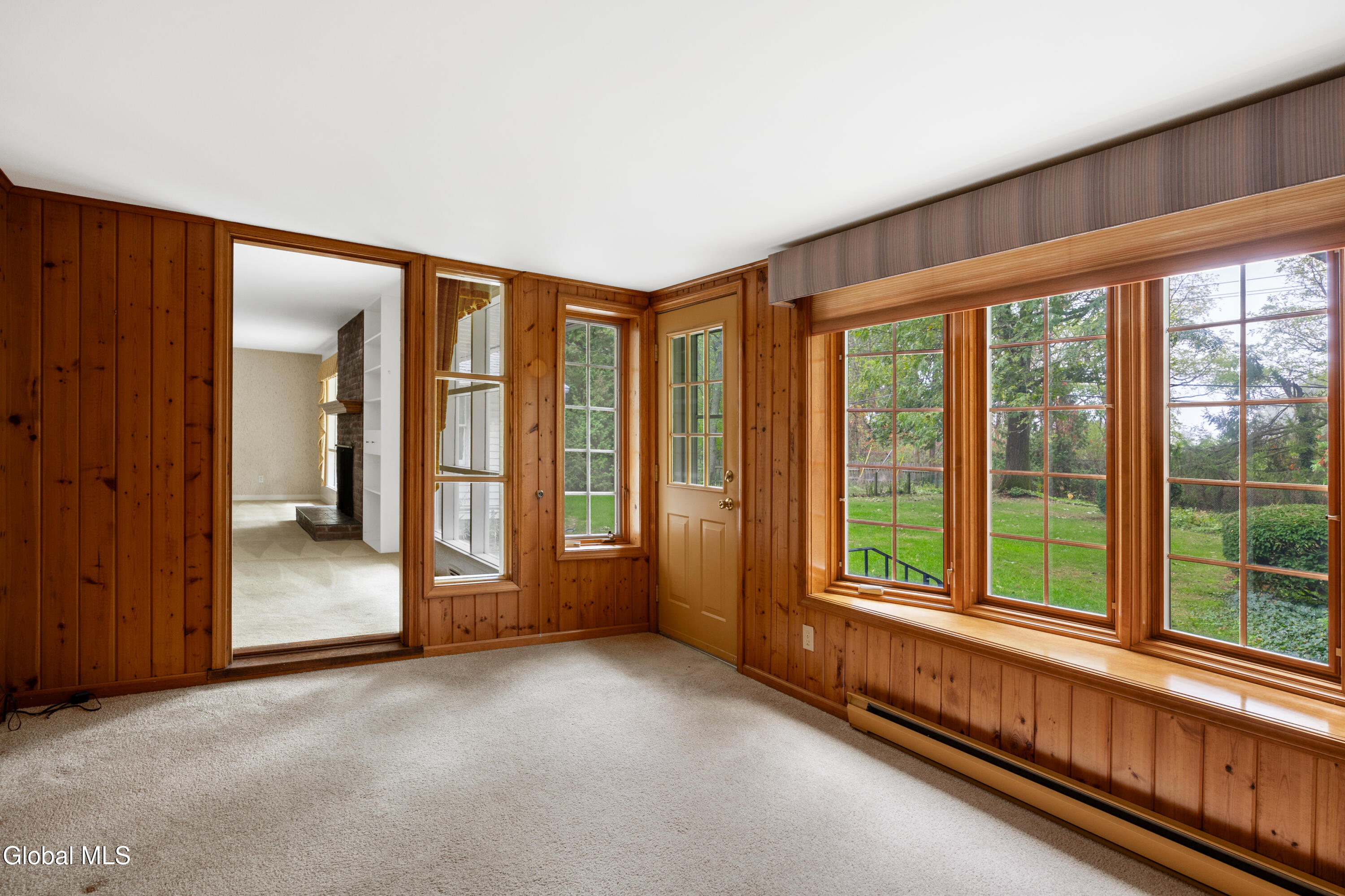 2472 Hilltop Road Niskayuna, NY 12309 - Photo 17 of 42 1 (18)