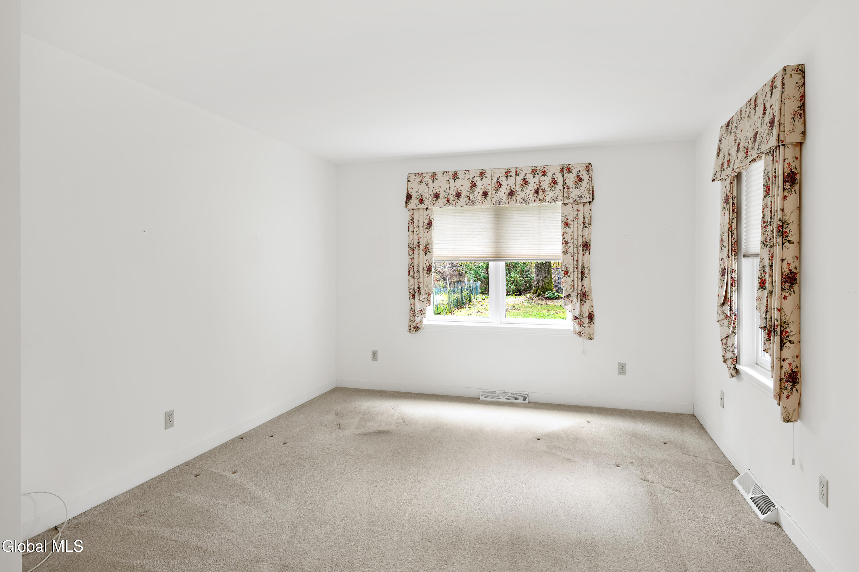 2472 Hilltop Road Niskayuna, NY 12309 - Photo 23 of 42 1 (24)