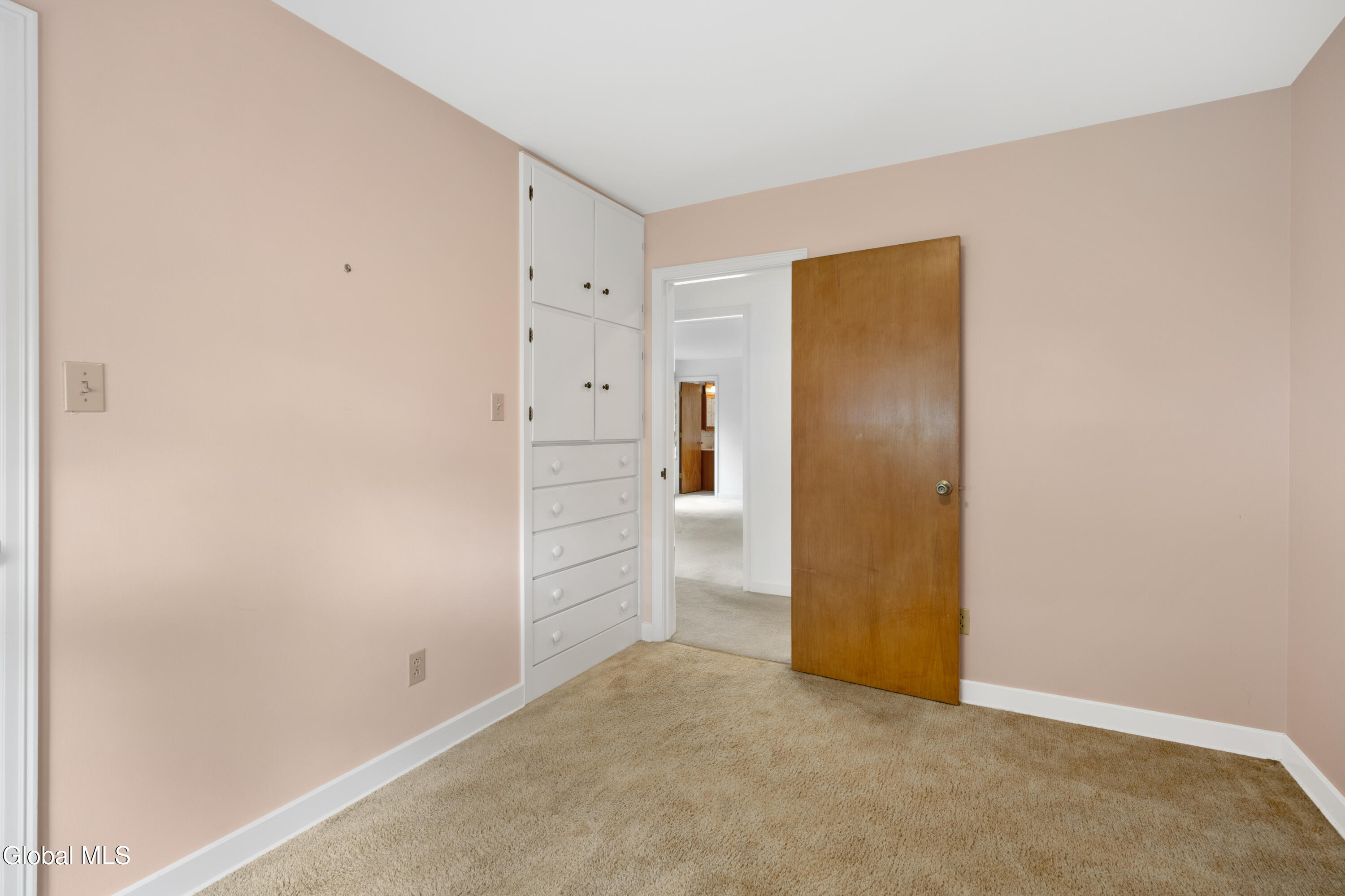 2472 Hilltop Road Niskayuna, NY 12309 - Photo 27 of 42 1 (28)