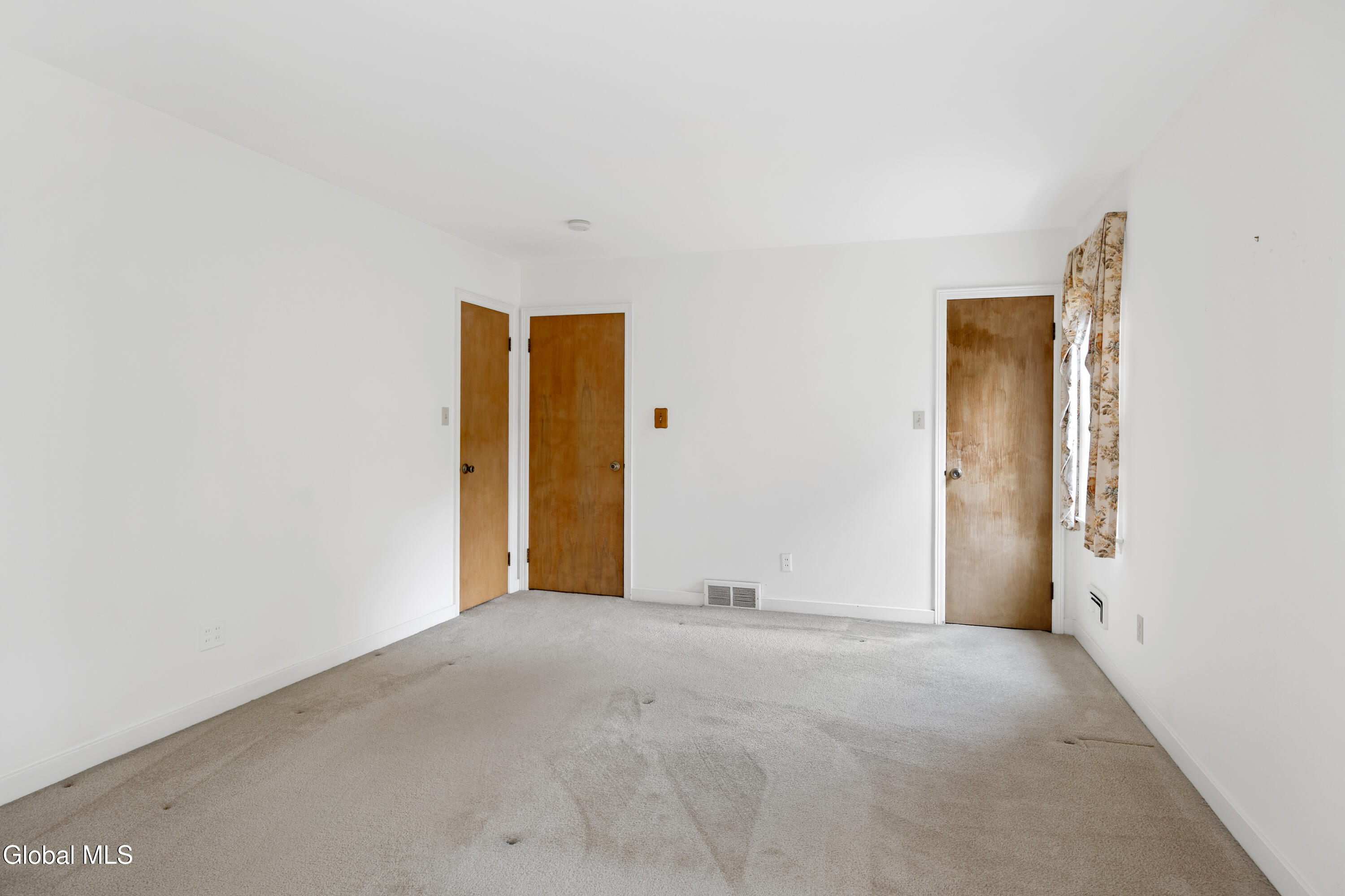 2472 Hilltop Road Niskayuna, NY 12309 - Photo 31 of 42 1 (32)