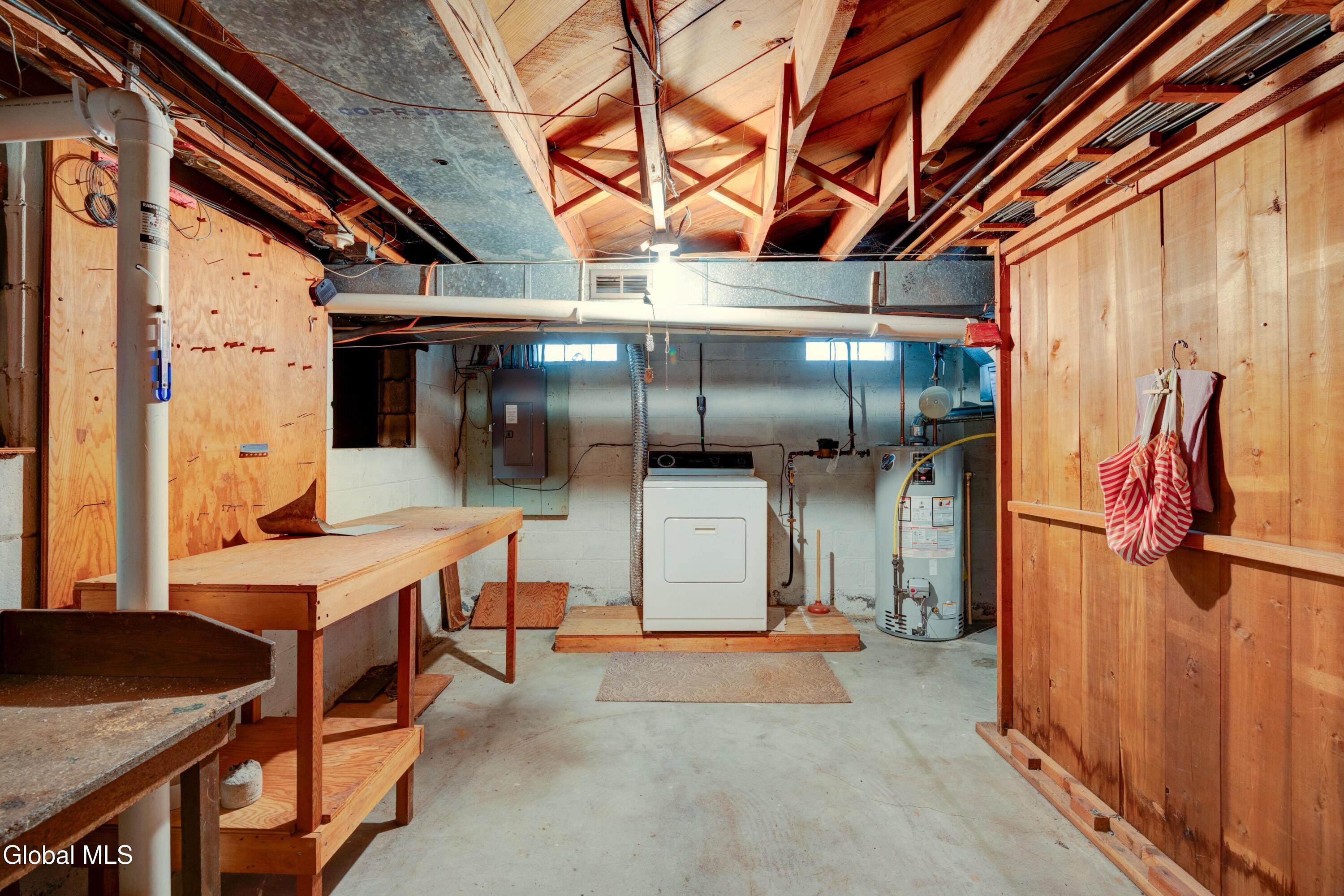 2472 Hilltop Road Niskayuna, NY 12309 - Photo 37 of 42 1 (37)