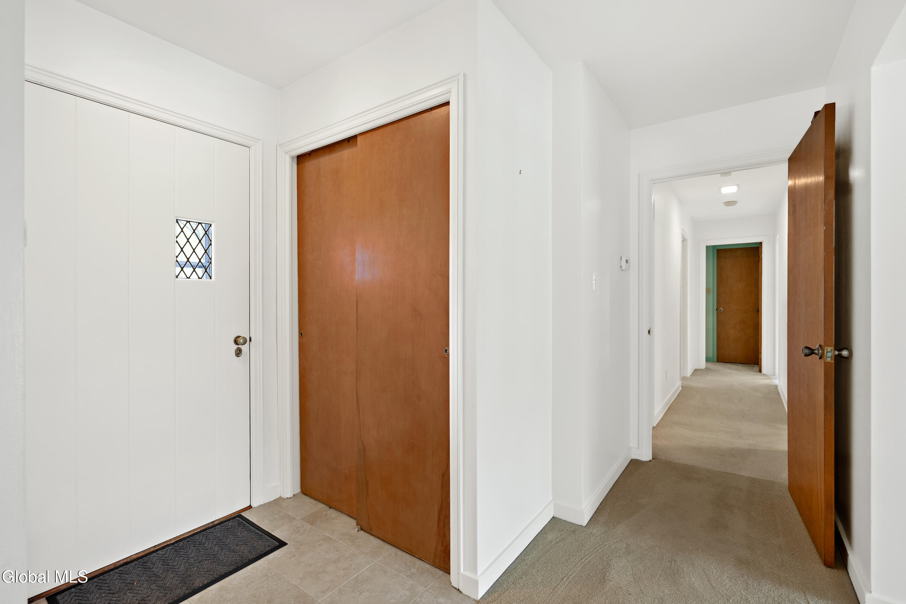 2472 Hilltop Road Niskayuna, NY 12309 - Photo 9 of 42 1 (12)