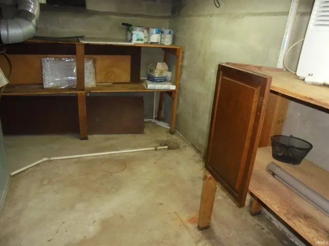 $1,200 | 1709 Tecumseh Street, Fort Wayne, IN 46805