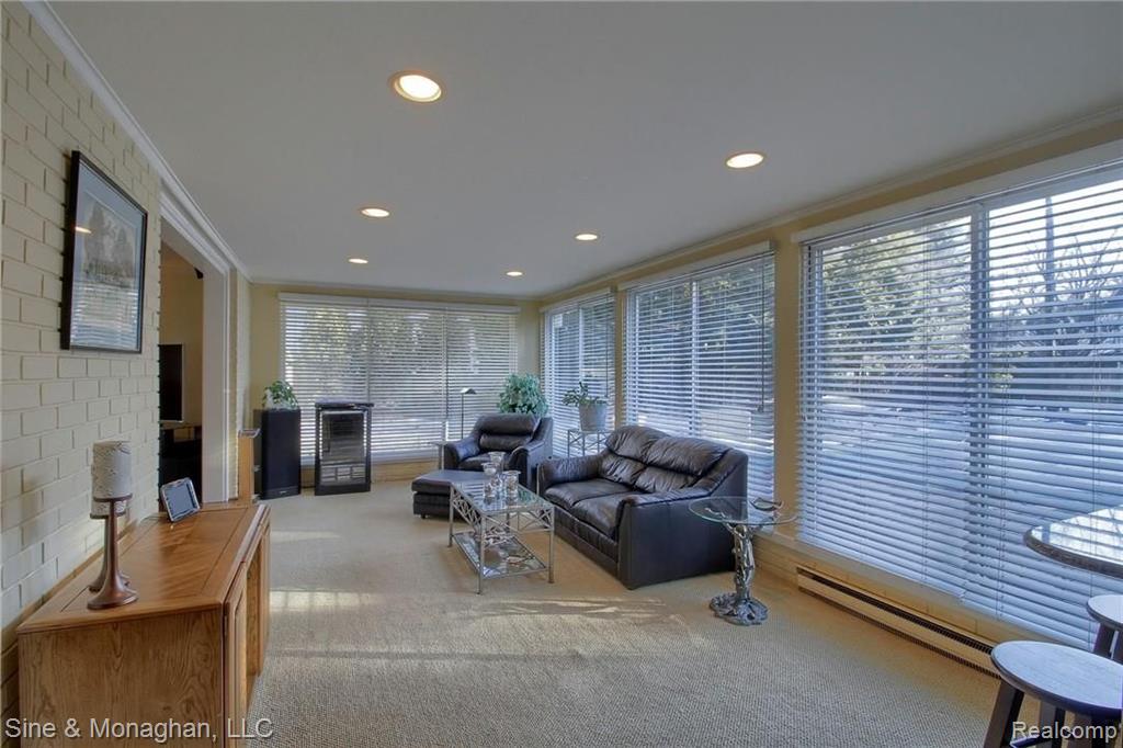 245 Vendome Road Grosse Pointe Farms, MI 48236 - Photo 13 of 42