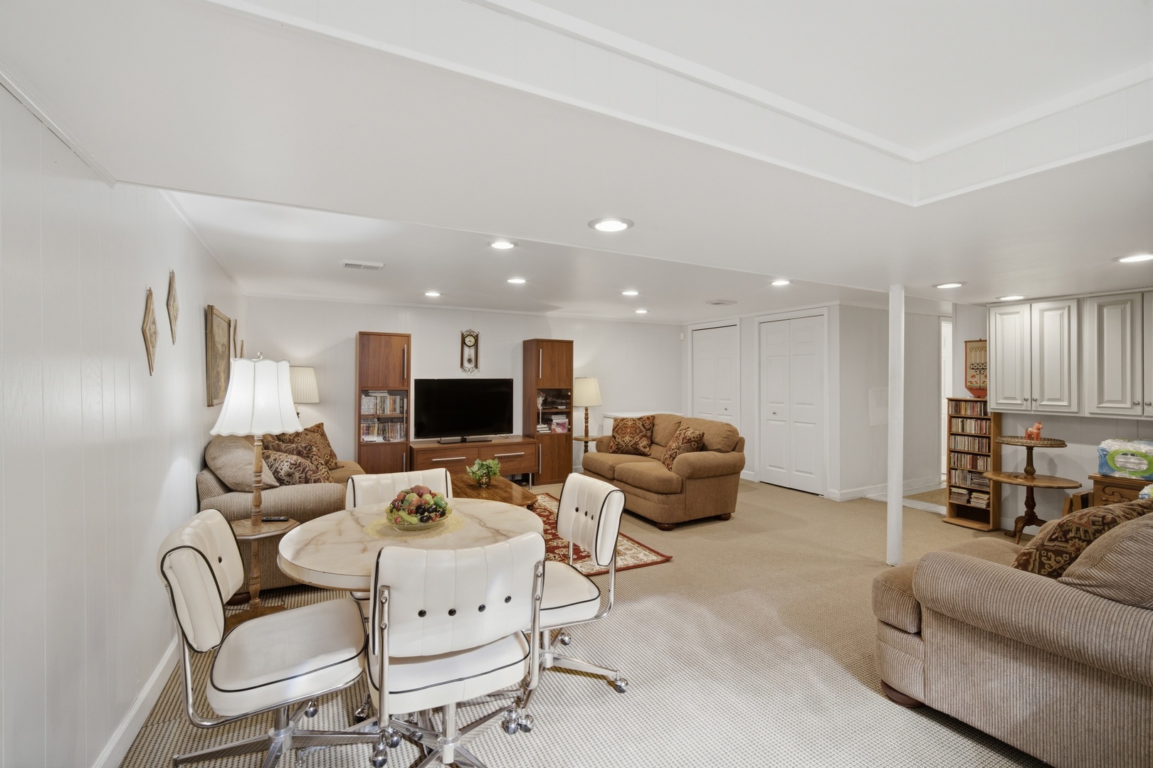 115 Michael Manor Glenview, IL 60025 - Photo 14 of 24