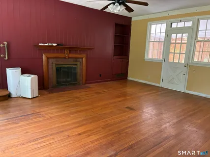 $250,000 | 60 Mohegan Road, Norwich, CT 06360