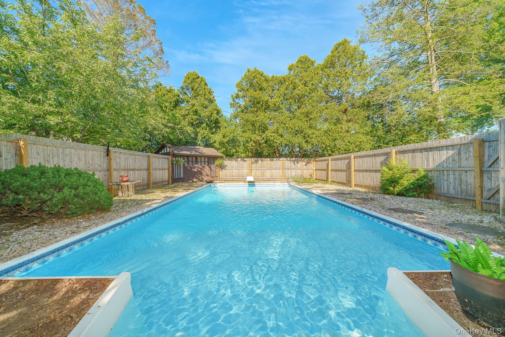 10 Rye Place Commack, NY 11725 - Photo 21 of 25