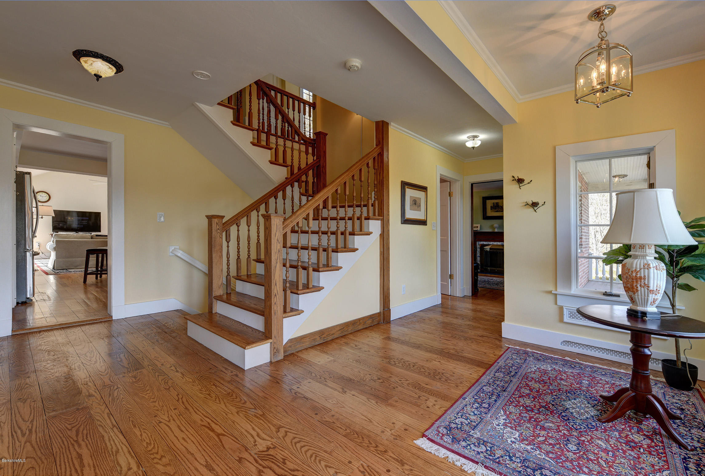 173 South Mountain Road Pittsfield, MA 01201 - Photo 22 of 52 24-Stairway