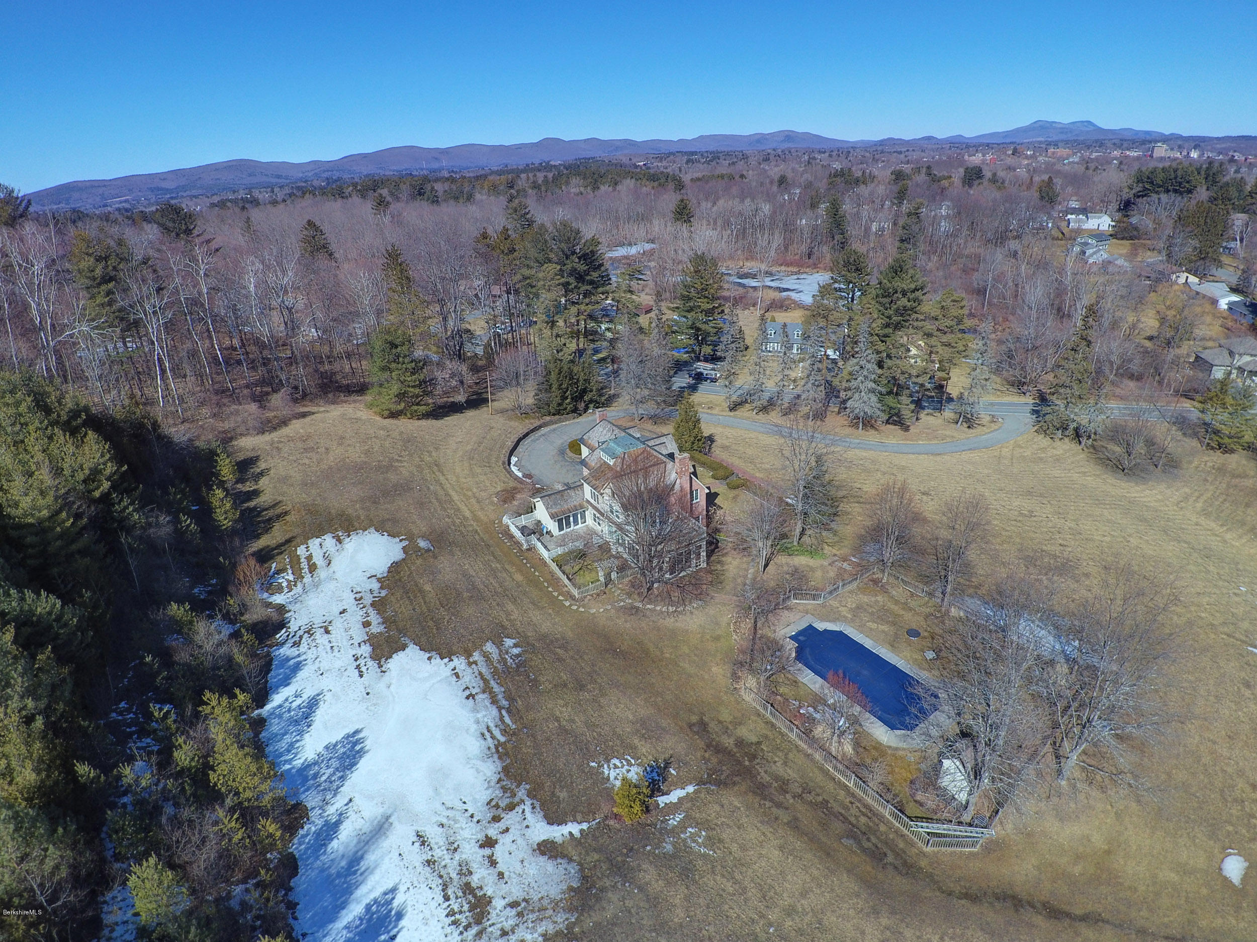 173 South Mountain Road Pittsfield, MA 01201 - Photo 45 of 52 718