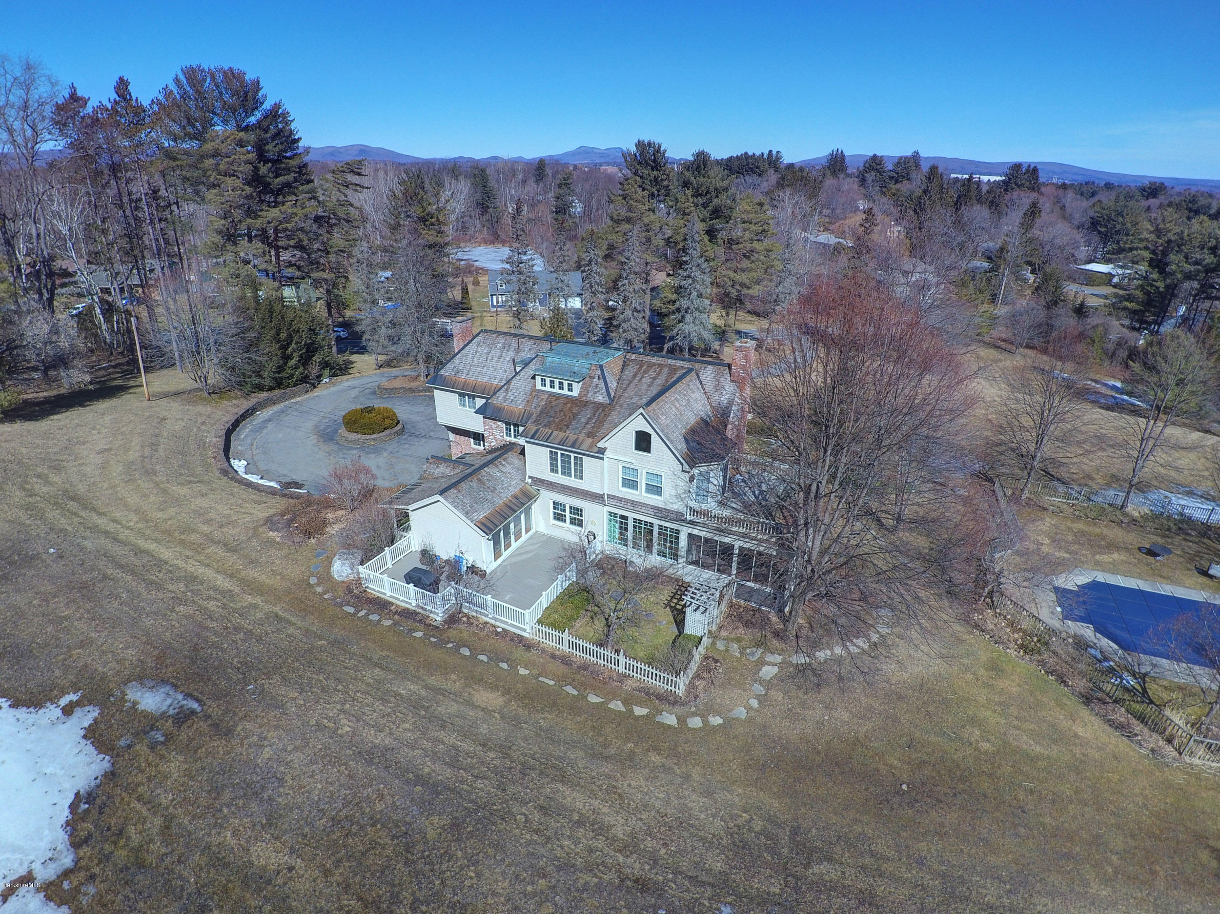 173 South Mountain Road Pittsfield, MA 01201 - Photo 49 of 52 723