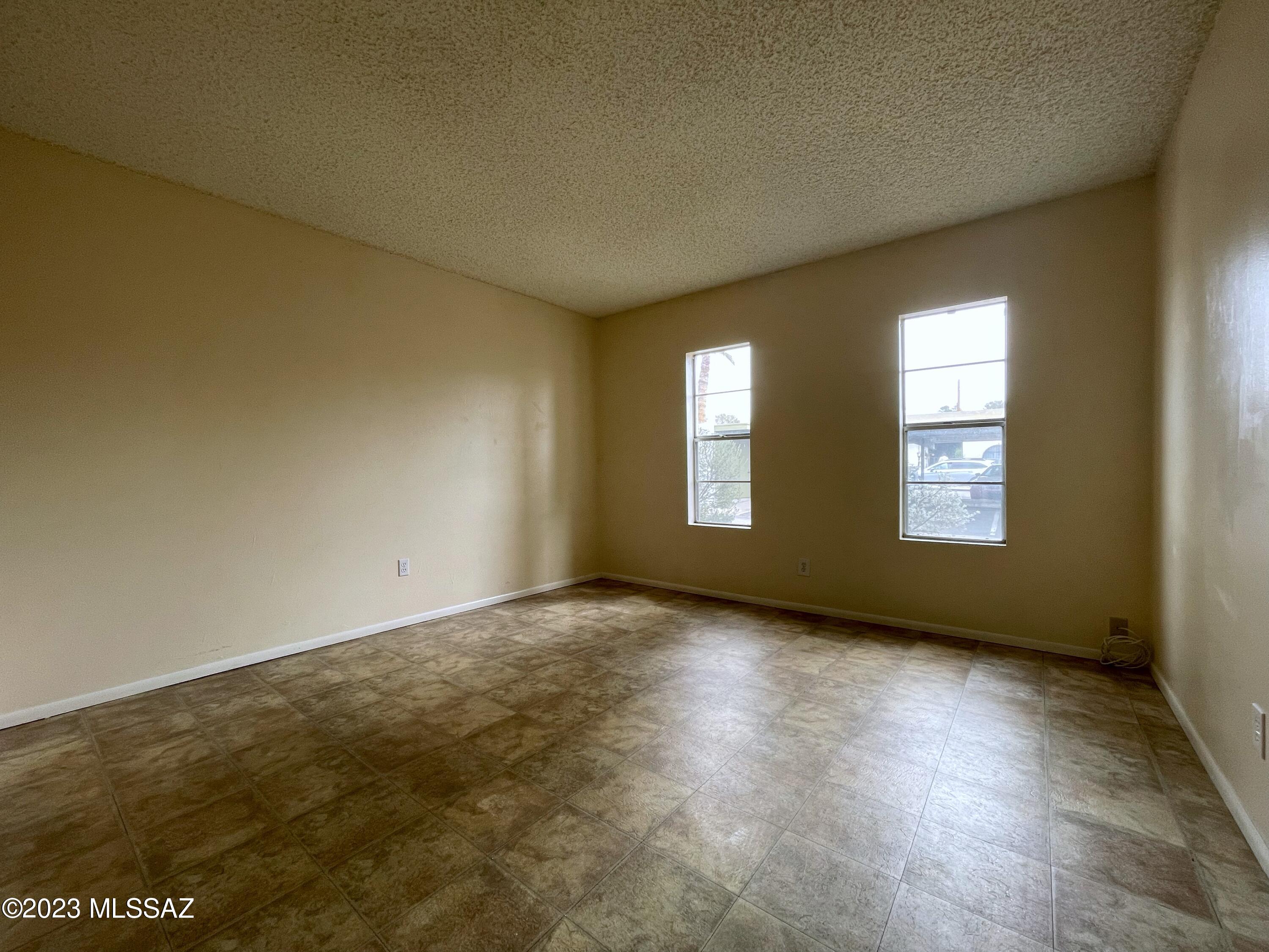 660 East River Road, Unit X Tucson, AZ 85704 - Photo 17 of 35