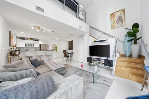 $429,000 | 1050 Brickell Avenue, Unit 1002, Miami, FL 33131