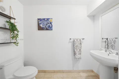 $429,000 | 1050 Brickell Avenue, Unit 1002, Miami, FL 33131