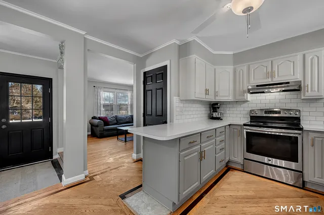 $299,900 | 35 Sunrise Drive, Vernon, CT 06066