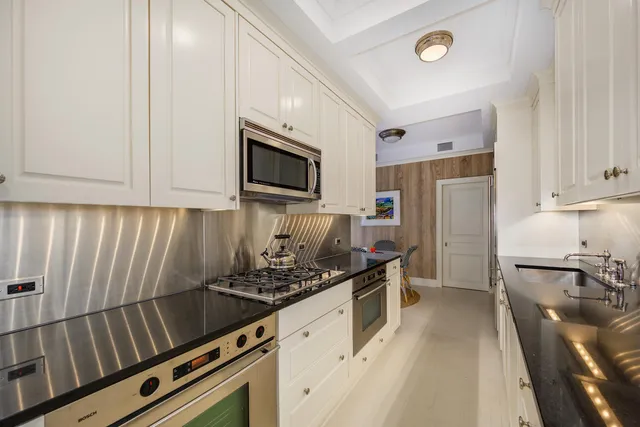 $599,000 | 1448 North Lake Shore Drive, Unit 9A, Chicago, IL 60610