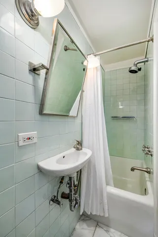 $599,000 | 1448 North Lake Shore Drive, Unit 9A, Chicago, IL 60610