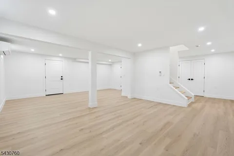 $1,549,000 | 72 East Cedar Street, Livingston, NJ 07039